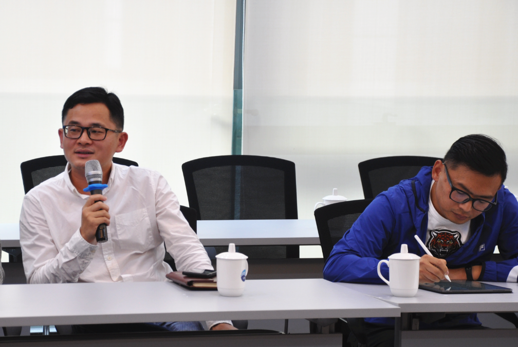 促进内化成长  加速转型发展  控股公司召开业务分析会议(图2)