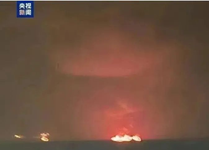 高风险预警!3艘起火,900艘信号中断,航运要道或面临停摆!(图2) 15-25062015041R12.jpg